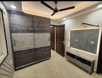 3 BHK Builder Floor For Rent in Paschim Vihar Delhi  7705020