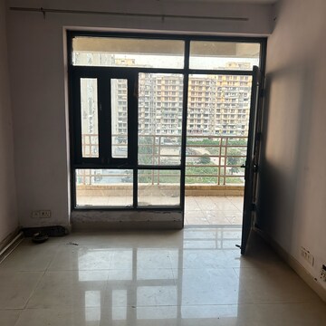 Room in 2 BHK Apartment at TDI City Kingsbury, Sector 61 – for Sale