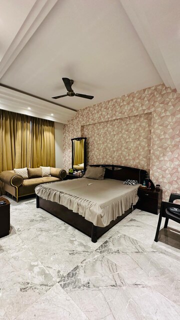 Bedroom in 4 BHK Builder Floor at SS Southend Floors, South City 2 – for Sale