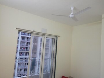 Furnished Amenities in 2 BHK Apartment at Indiabulls Greens, New Panvel – for Sale