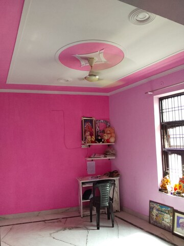 Room in 2.5 BHK Builder Floor at New Industrial Township – for Sale