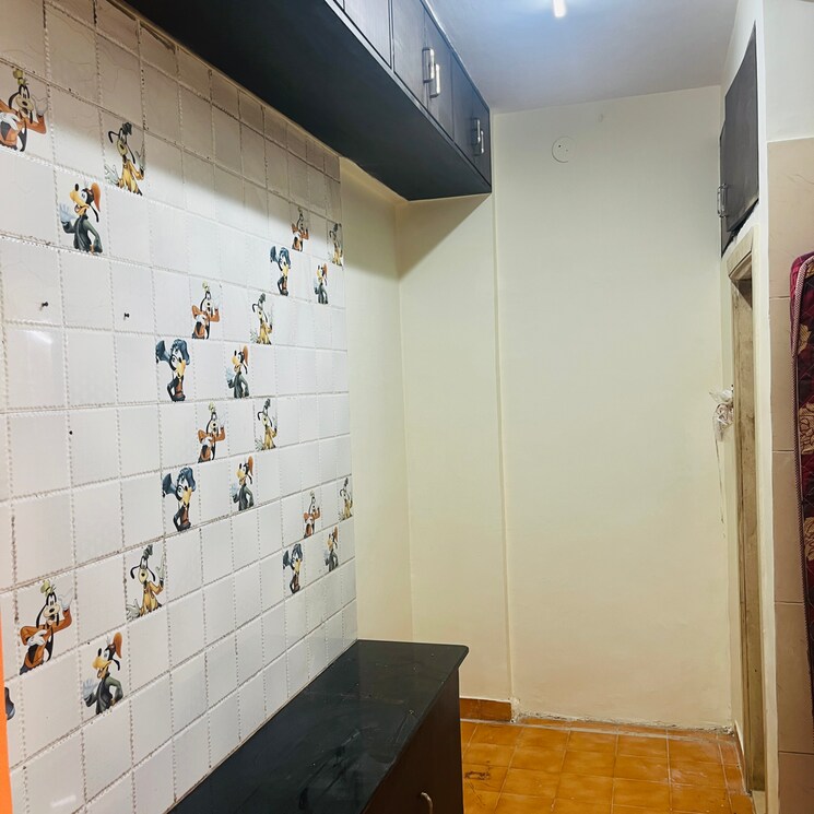 Room, ghatkopar east 1 RK 270 Sq.Ft. Apartment In Ghatkopar East Mumbai 7705540