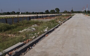 Plot For Sale in Upsidc Site B