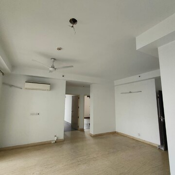 Room in 3 BHK Apartment at Conscient Heritage Max, Sector 102 – for Sale