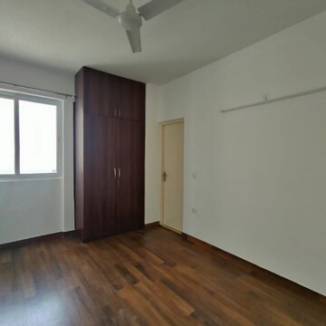 Room in 3 BHK Apartment at Conscient Heritage Max, Sector 102 – for Sale