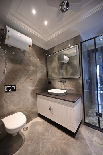 Bathroom in 4 BHK Apartment at Unitech The Close South, Sector 50 – for Sale