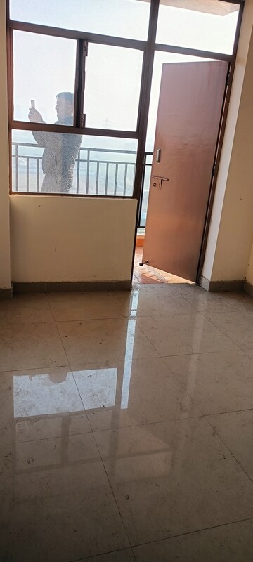 Room in 2 BHK Apartment at Pareena Laxmi Apartments, Sector 103 – for Sale