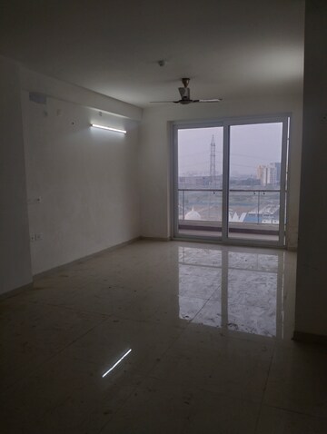 Room in 3 BHK Apartment at Omaxe Royal Residency Faridabad, Sector 79 – for Sale