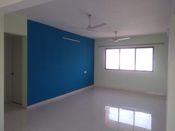 Room in 3.5 BHK Apartment at Konark Indrayu Enclave 2, Kondhwa – for Sale