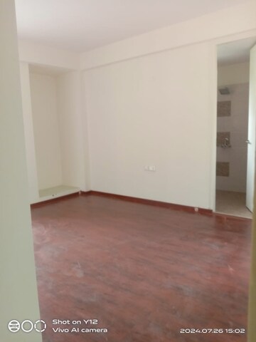 Room in 2 BHK Apartment at Shree Vardhman Flora, Sector 90 – for Sale