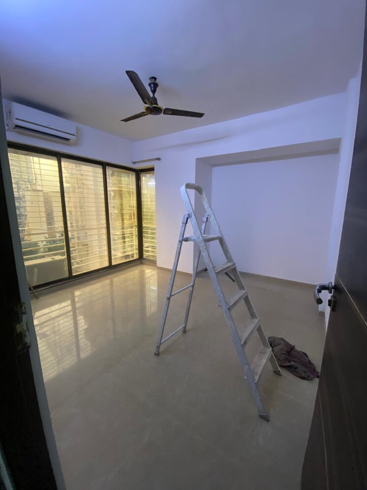 Bathroom, unique-greens-ghodbunder-road 2 Bedroom 700 Sq.Ft. Apartment In Parkwoods Thane 7706306