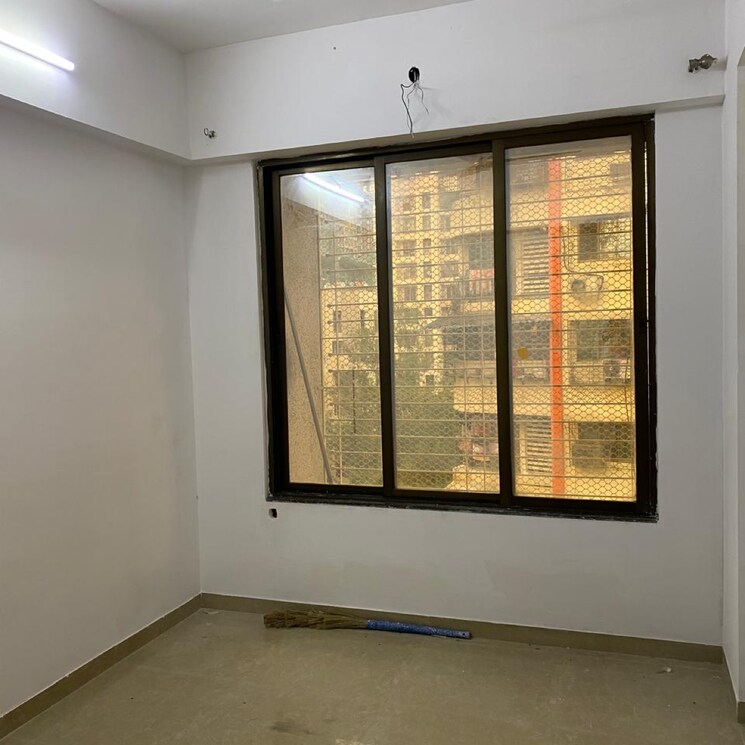 Room, unique-greens-ghodbunder-road 2 Bedroom 700 Sq.Ft. Apartment In Parkwoods Thane 7706306