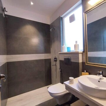 Team Area in 3 BHK Builder Floor at Chattarpur – for Sale