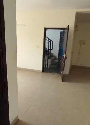 Room in 3 BHK Builder Floor at Sector 84 – for Sale
