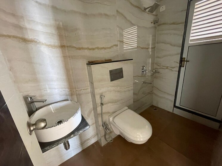 Bathroom, ashok-nagar-complex-ashok-nagar 1 Bedroom 550 Sq.Ft. Apartment In Ashok Nagar Thane 7707412