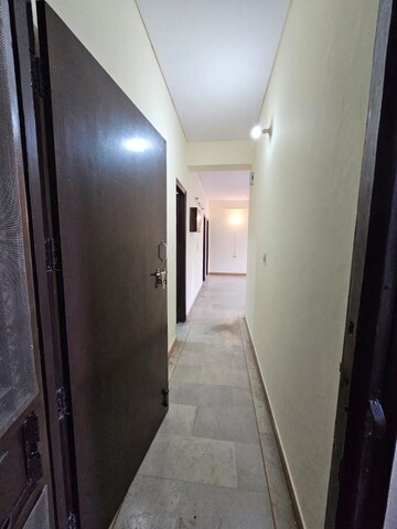 रेसिडेंशियल फ्लैट वर्ग फुट फॉर रेंट इन सेक्टर 2, द्वारका दिल्ली  7707329