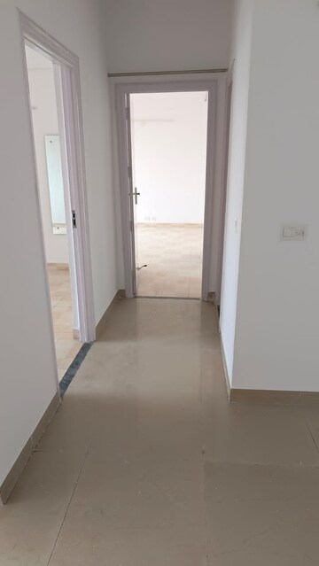 Building Lobby in 2.5 BHK Apartment at BPTP Princess Park, Sector 86 – for Sale