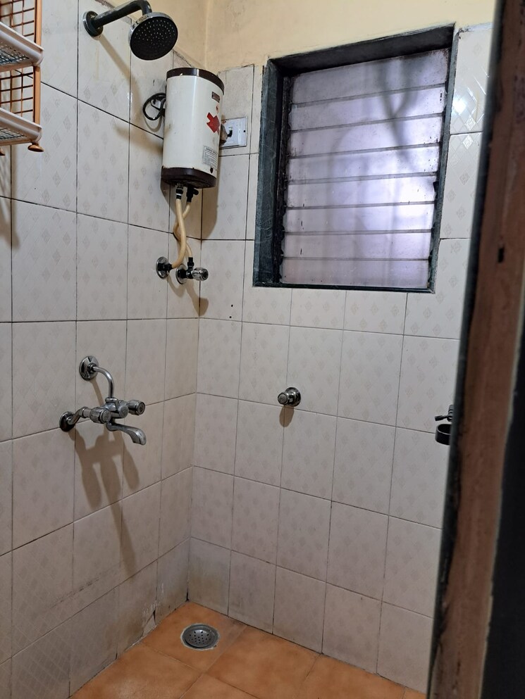Bathroom, environ-enclave-chs 1 Bedroom 500 Sq.Ft. Apartment In Kopar Khairane Navi Mumbai 7707630