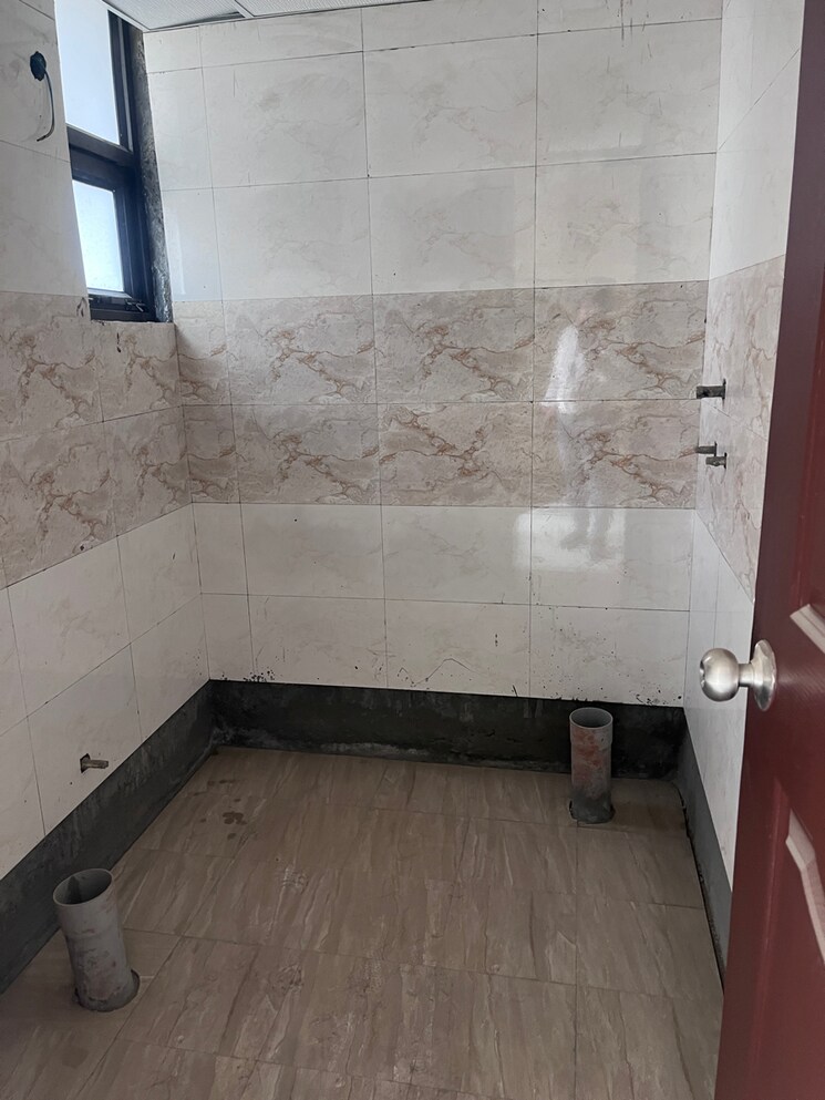 Bathroom, charms-castle 3 Bedroom 1330 Sq.Ft. Apartment In Sehani Khurd Ghaziabad 7707683