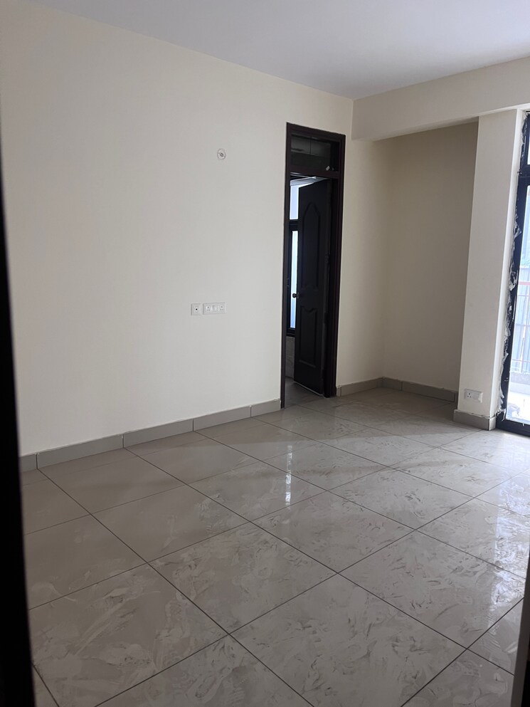 Room, charms-castle 3 Bedroom 1330 Sq.Ft. Apartment In Sehani Khurd Ghaziabad 7707683