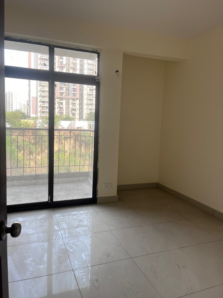 Room, charms-castle 3 Bedroom 1330 Sq.Ft. Apartment In Sehani Khurd Ghaziabad 7707683