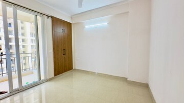 Room in 3.5 BHK Villa at Amrapali Dream Valley, Tech Zone 4 Greater Noida – for Sale