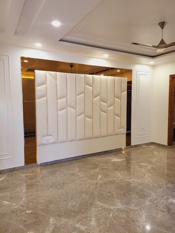 Room in 4 BHK Builder Floor at Puri Aman Vilas, Sector 89 – for Sale