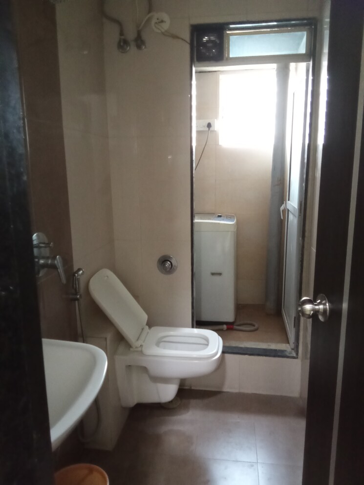 Bathroom, rite-luxuria 2 Bedroom 750 Sq.Ft. Apartment In Mulund East Mumbai 7708317