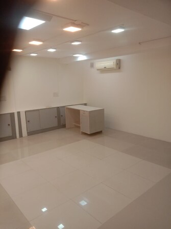 Commercial Office Space 1650 Sq.Ft. For Rent in Hauz Khas Market Delhi  7708352