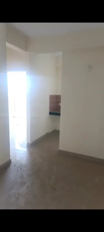 Room in 3 BHK Apartment at Conscient Habitat Residences, Sector 78 – for Sale