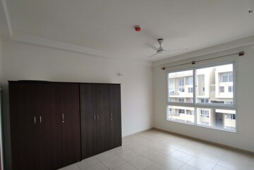 Room in 2 BHK Apartment at Bhartiya Nikoo Homes, Thanisandra Main Road – for Sale