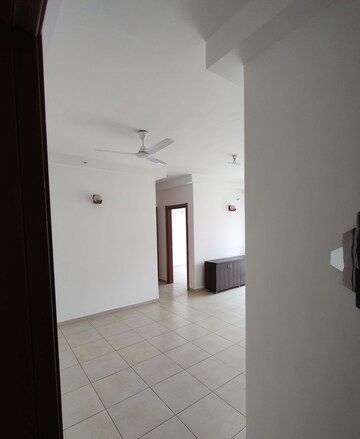 Room in 2 BHK Apartment at Bhartiya Nikoo Homes, Thanisandra Main Road – for Sale