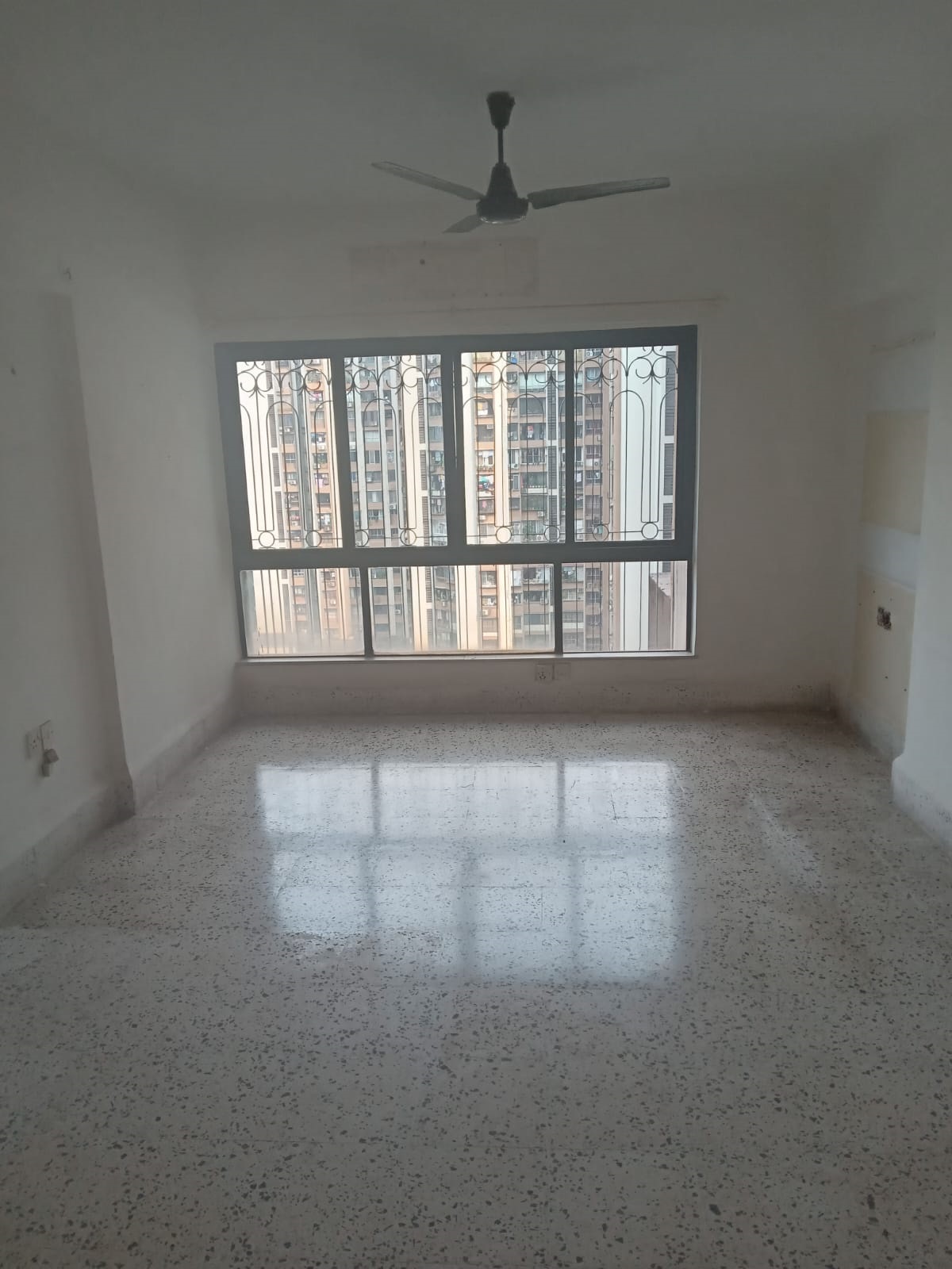 2 BHK Apartment For Rent in Lokhandwala Whispering Palms Kandivali East Mumbai  7708410