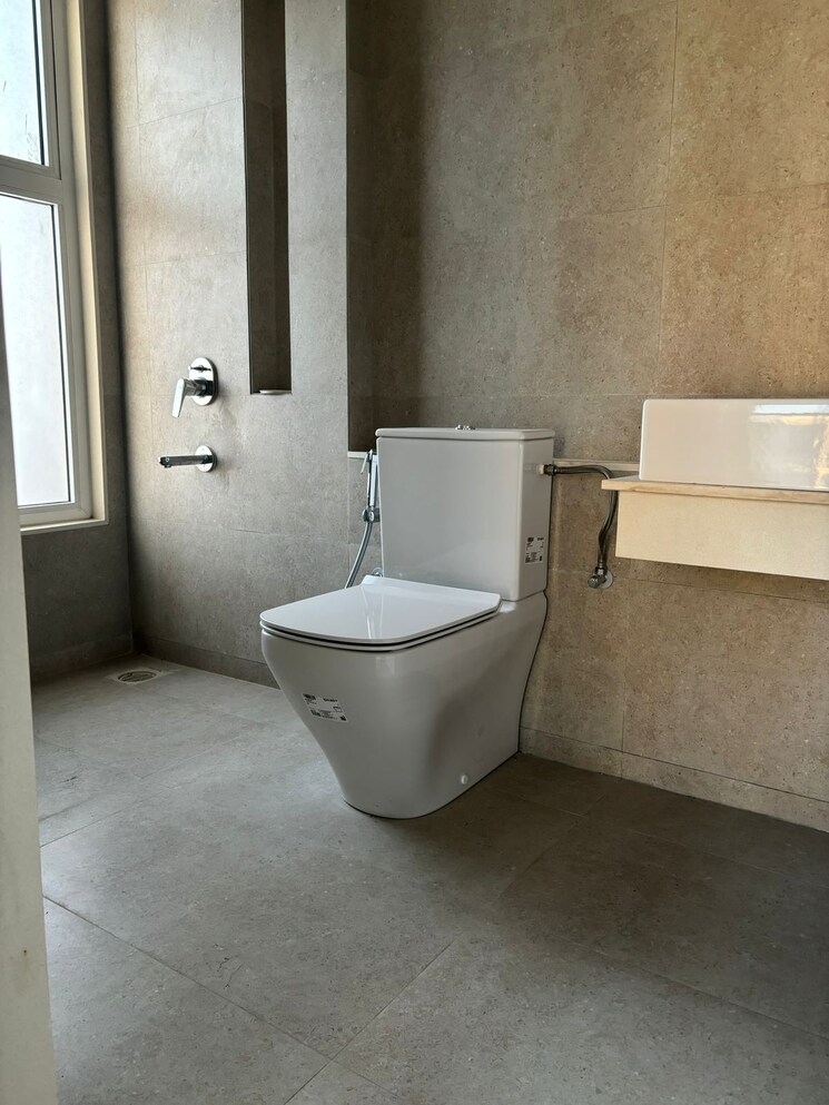 Bathroom, tata-serein 4 Bedroom 1900 Sq.Ft. Apartment In Pokhran Road No Two Thane 7708547