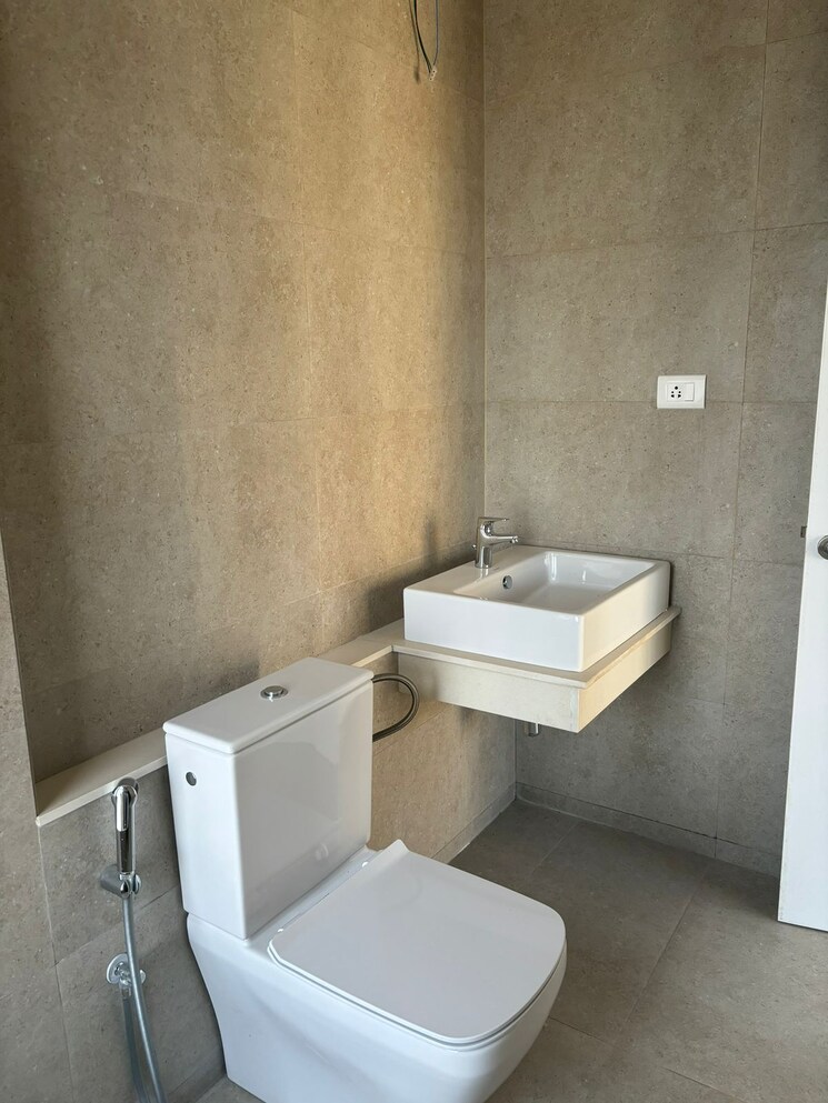 Bathroom, tata-serein 4 Bedroom 1900 Sq.Ft. Apartment In Pokhran Road No Two Thane 7708547