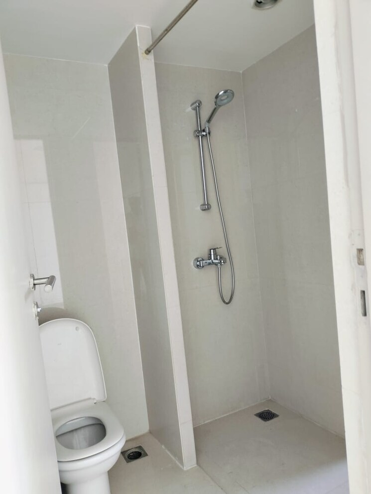 Bathroom, rodas-enclave-woodstock 3 Bedroom 1350 Sq.Ft. Apartment In Patlipada Thane 7708638