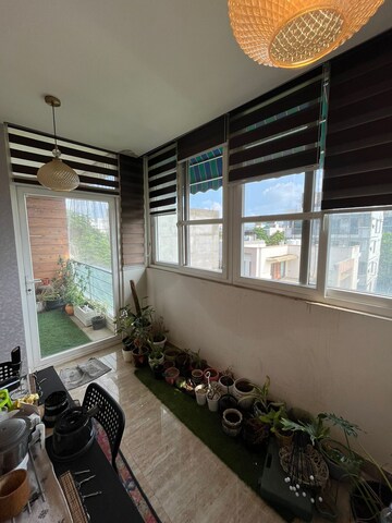 Parking in 3 BHK Builder Floor at Unitech Nirvana Country Cedar Crest, Sector 50 – for Sale