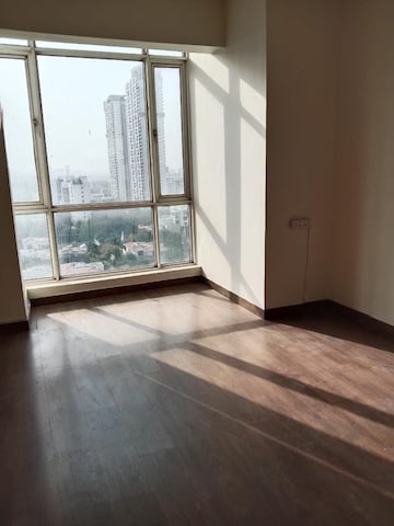 Room in 4 BHK Apartment at Bestech Park View City 1, Sector 48 – for Sale