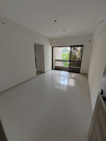 Room in 1 BHK Apartment at Evershine Amavi 303 Phase 3, Virar West – for Sale