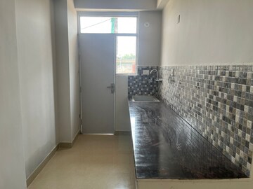 Room in 2 BHK Apartment at Panchsheel Greens II, Sector 16 Greater Noida – for Sale