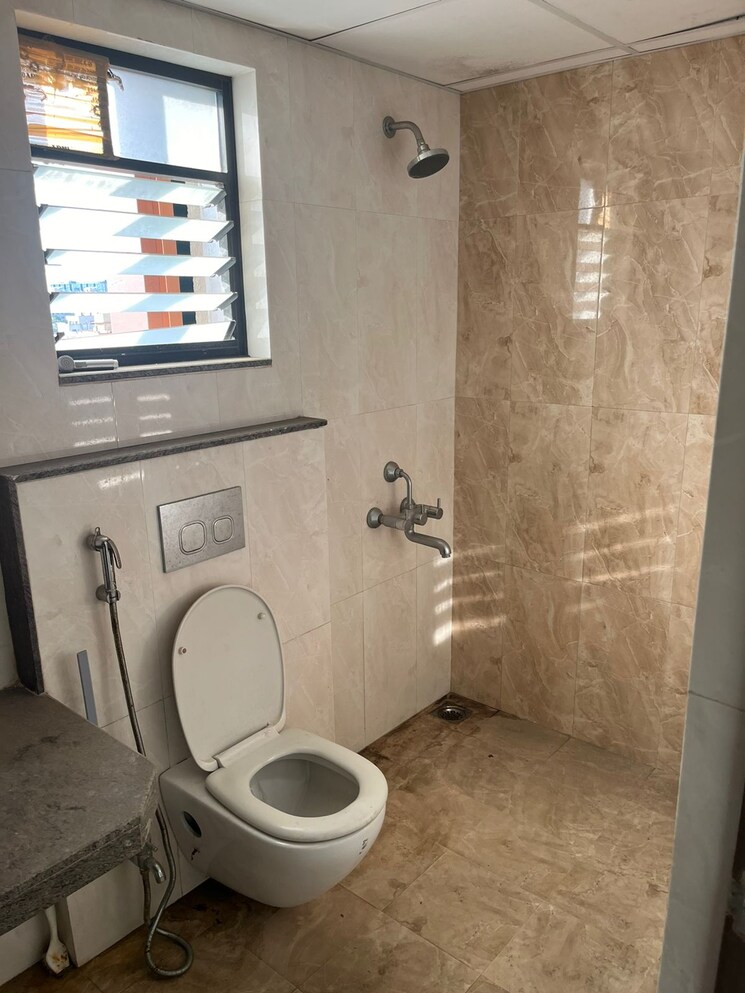 Bathroom, duville-riverdale-heights 2 Bedroom 768 Sq.Ft. Apartment In Kharadi Pune 7709047