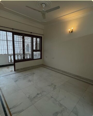 Room in 3 BHK Apartment at Amrapali Terrace Homes, Tech Zone 4 Greater Noida – for Sale