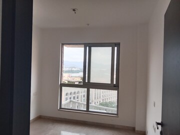 Room in 2 BHK Apartment at Hiranandani Atlantis, Powai – for Sale