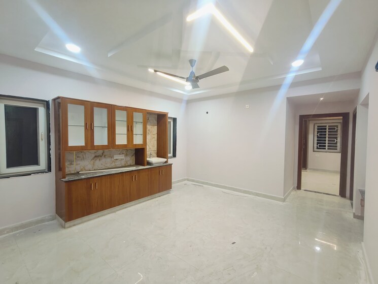Room, sri venkateshwara nagar colony 3 Bedroom 1835 Sq.Ft. Apartment In Sri Venkateshwara Nagar Colony Guntur 7709583