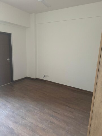 Room in 4 BHK Apartment at Puri Aanandvilas, Sector 81 – for Sale