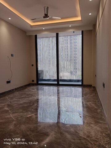 Room in 4 BHK Apartment at Puri Aanandvilas, Sector 81 – for Sale