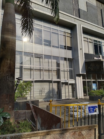 Commercial Showroom 3900 Sq.Ft. For Rent in Vikhroli West Mumbai  7709693