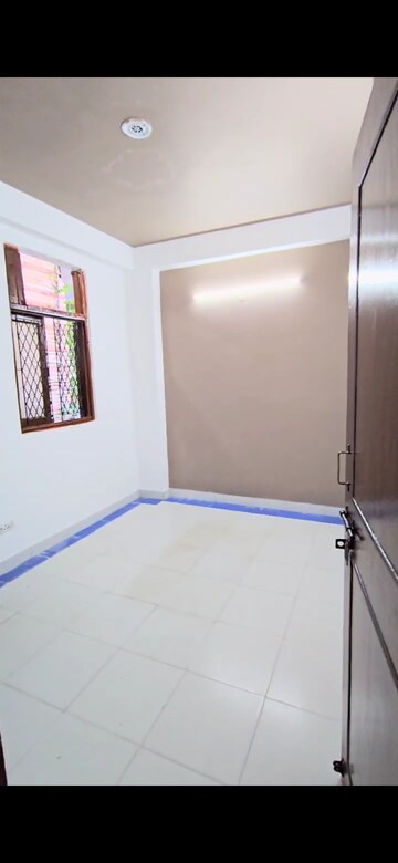 2 BHK Builder Floor For Sale in Batla House