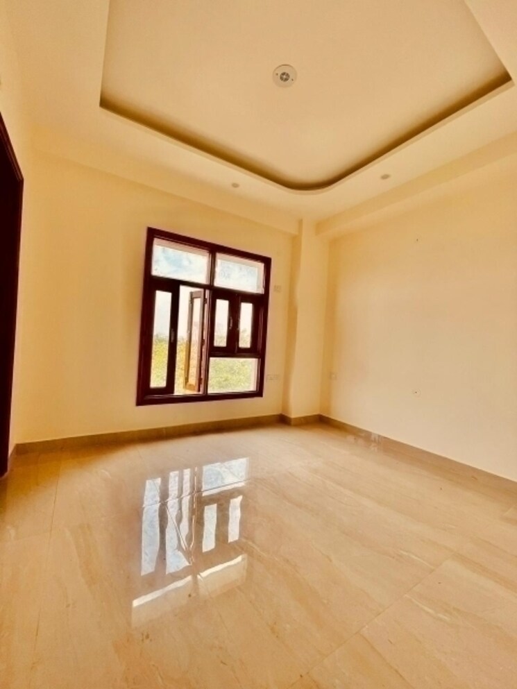 Room, sector 23 3 Bedroom 2280 Sq.Ft. Builder Floor In Sector 23 Gurgaon 7709934