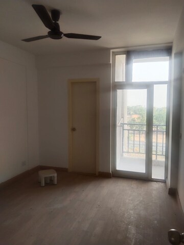 Room in 3 BHK Builder Floor at Sector 84 – for Sale